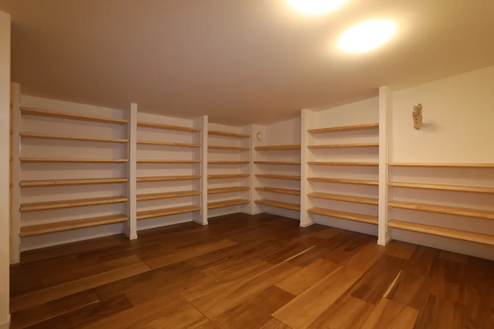 秘密基地のようなロフト収納