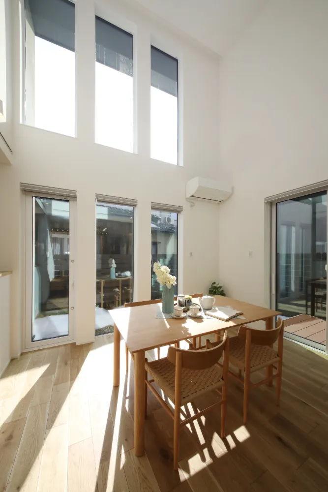 開放的な吹き抜け