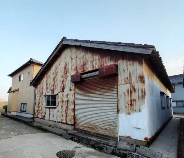 かなり錆が進んだ外壁