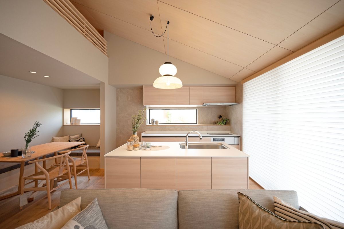 家事効率を極める「二の字キッチン」と回遊動線