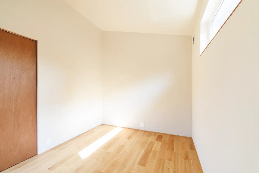 木の香りと薪ストーブに包まれる理想の平屋