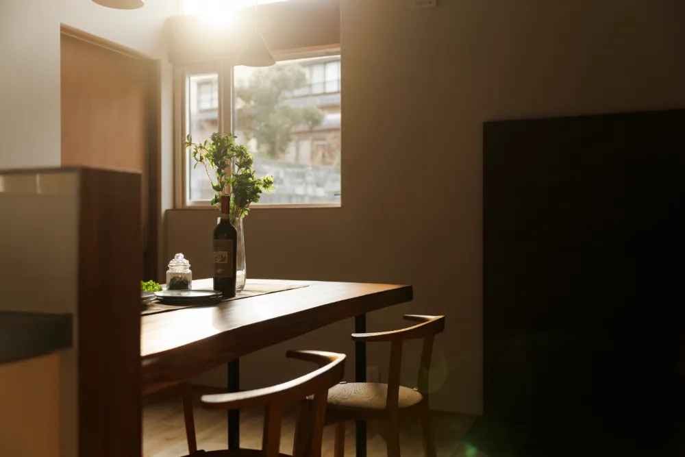 木の香りと薪ストーブに包まれる理想の平屋