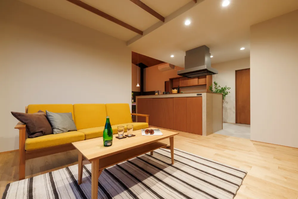 木の香りと薪ストーブに包まれる理想の平屋