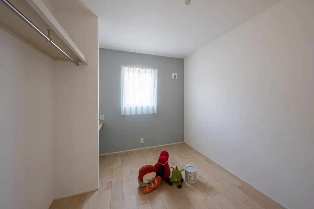 吹き抜けで開放感あふれるお家