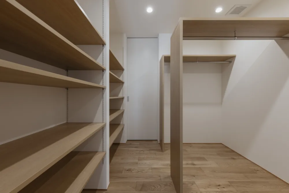 三世帯で暮らす平屋の住まい ／ イシダ住建