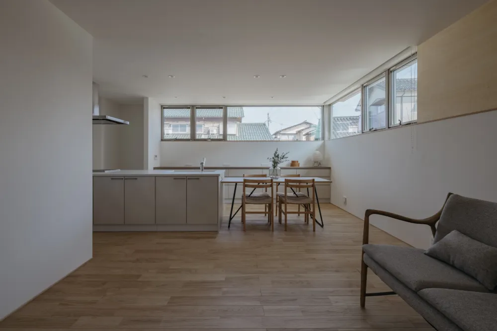 三世帯で暮らす平屋の住まい ／ イシダ住建