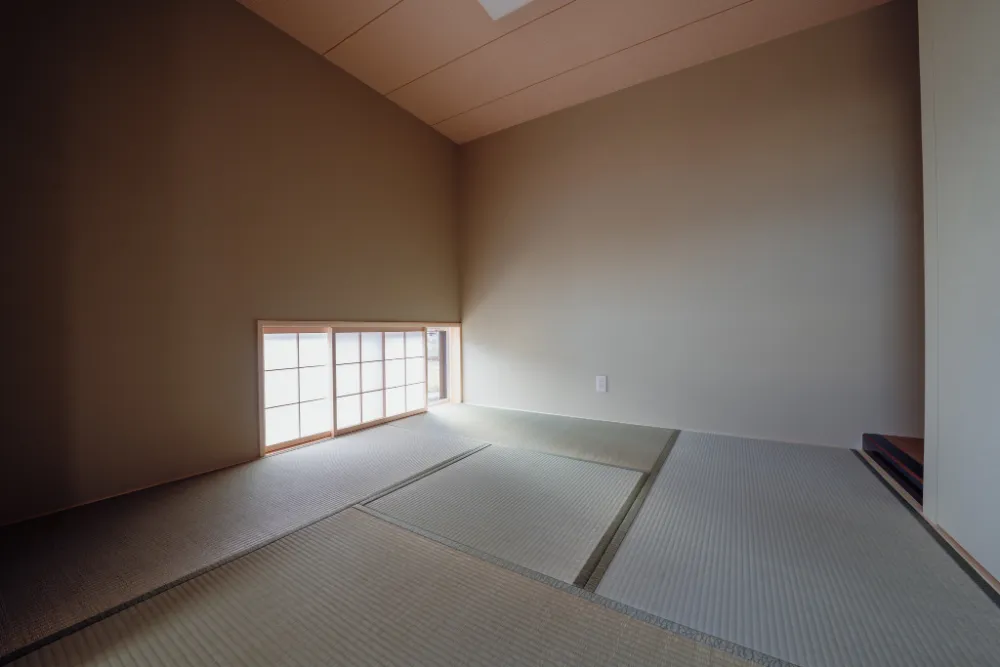 和室 一忠建築設計工務店の施工事例 風通しの良い、回遊動線の家