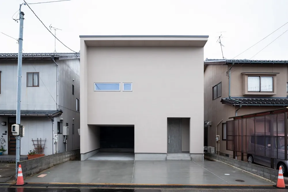 WORKS vol.9 歩ける吹き抜けが空間を繋ぐ家