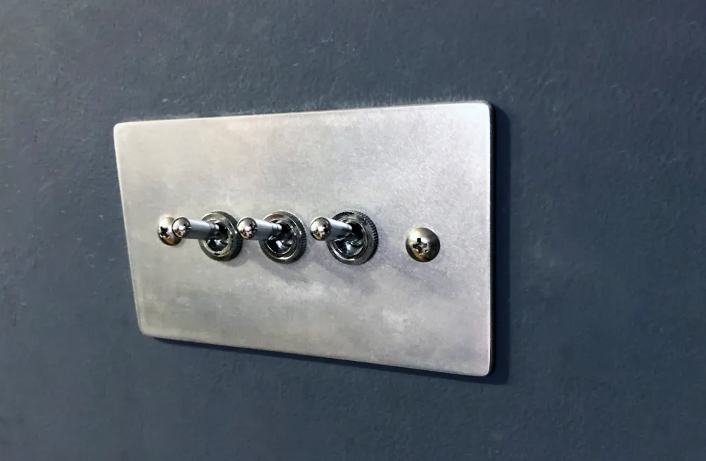 トグルスイッチ