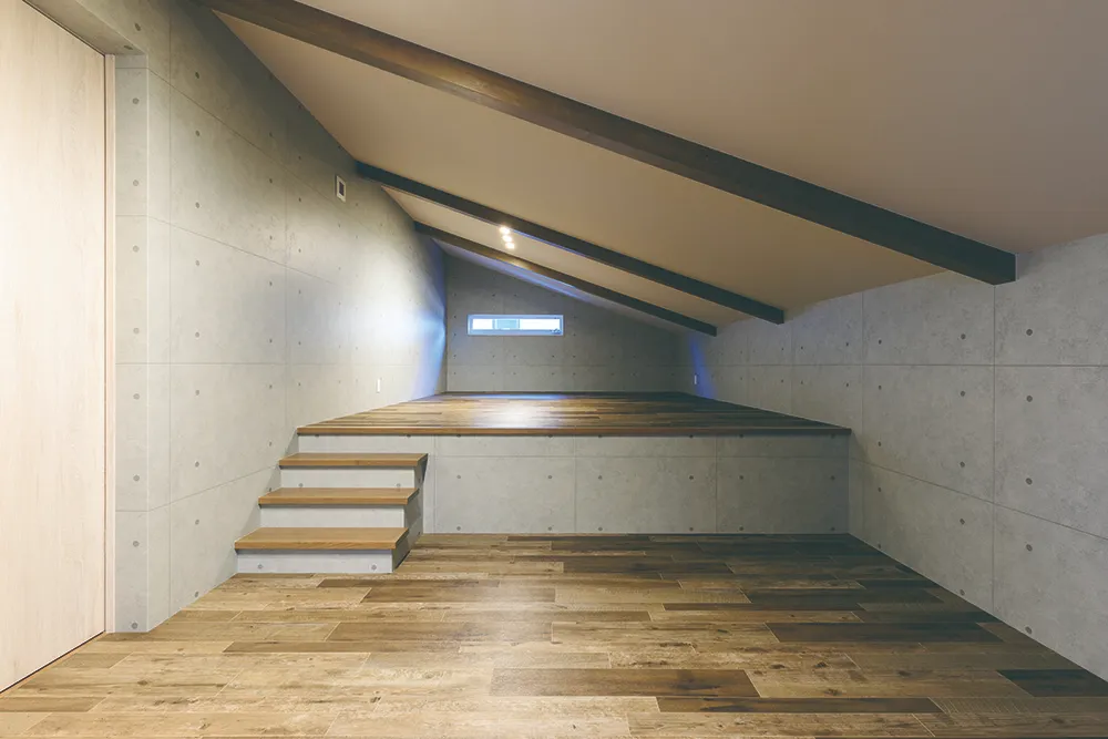 小屋裏空間を利用したアトリエ