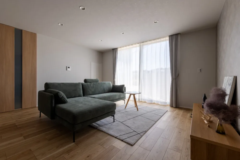 1階でととのう　インナーガレージの家