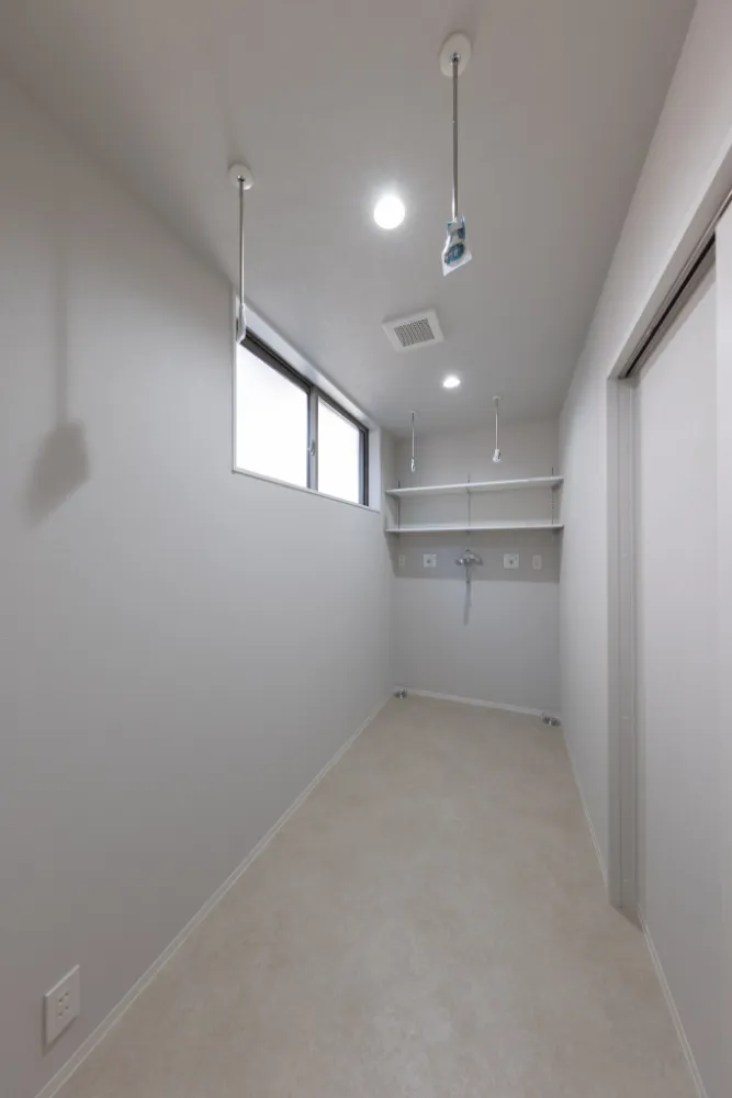 1階でととのう　インナーガレージの家