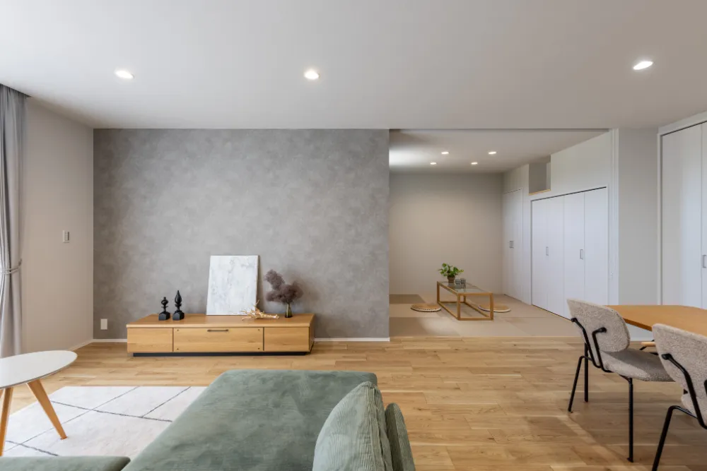 1階でととのう　インナーガレージの家