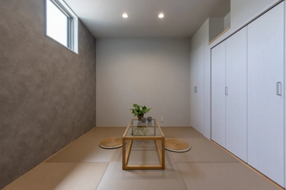 1階でととのう　インナーガレージの家