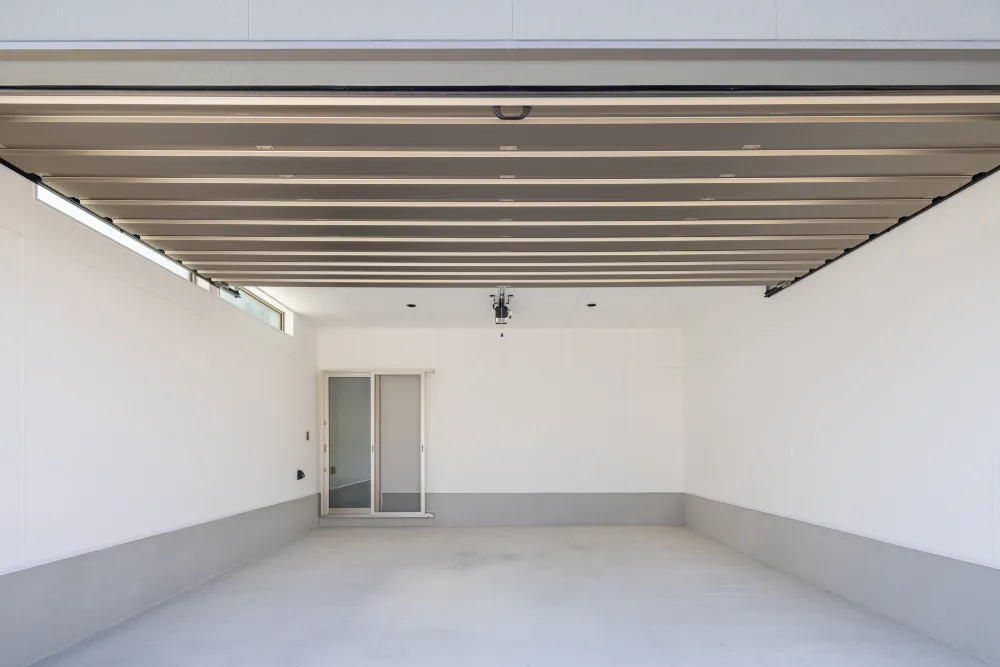 1階でととのう　インナーガレージの家