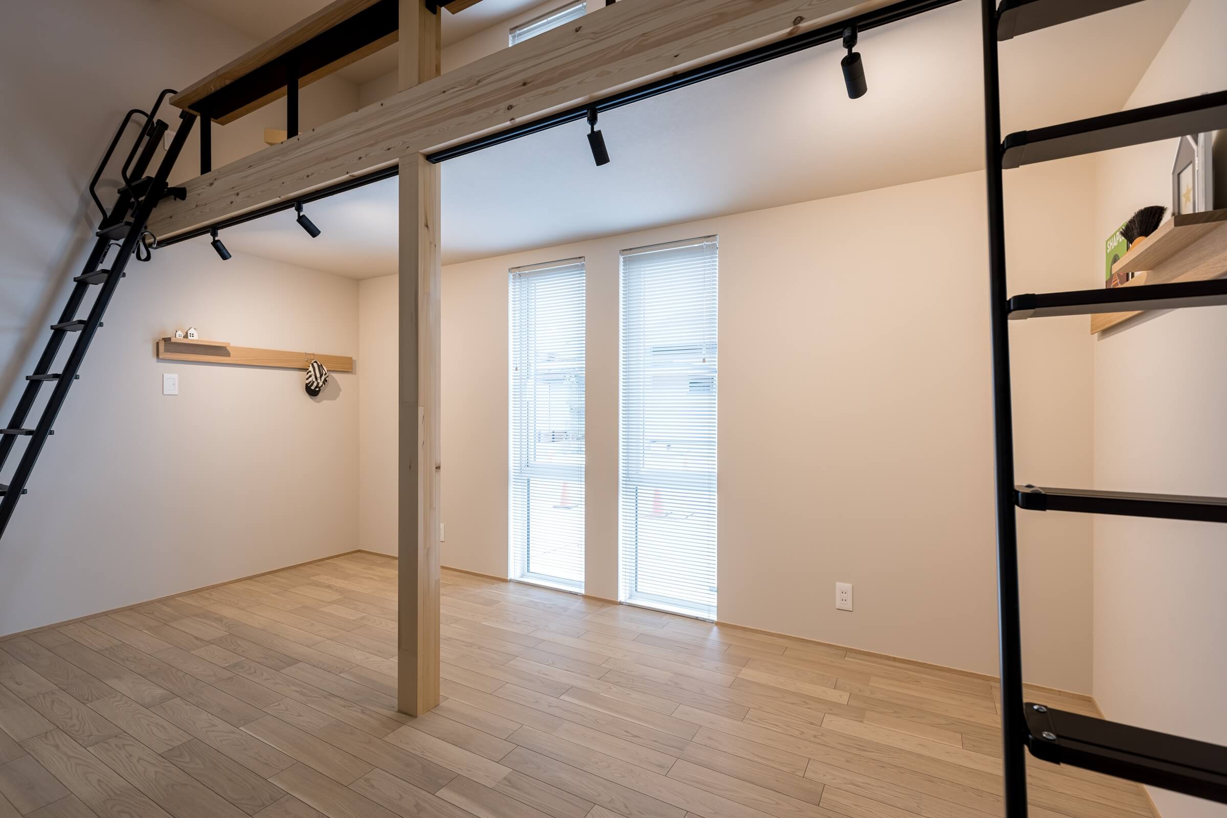 ミニマルに暮らす、ロングライフデザインの平屋。｜UNDEUX 白山市部入道モデル