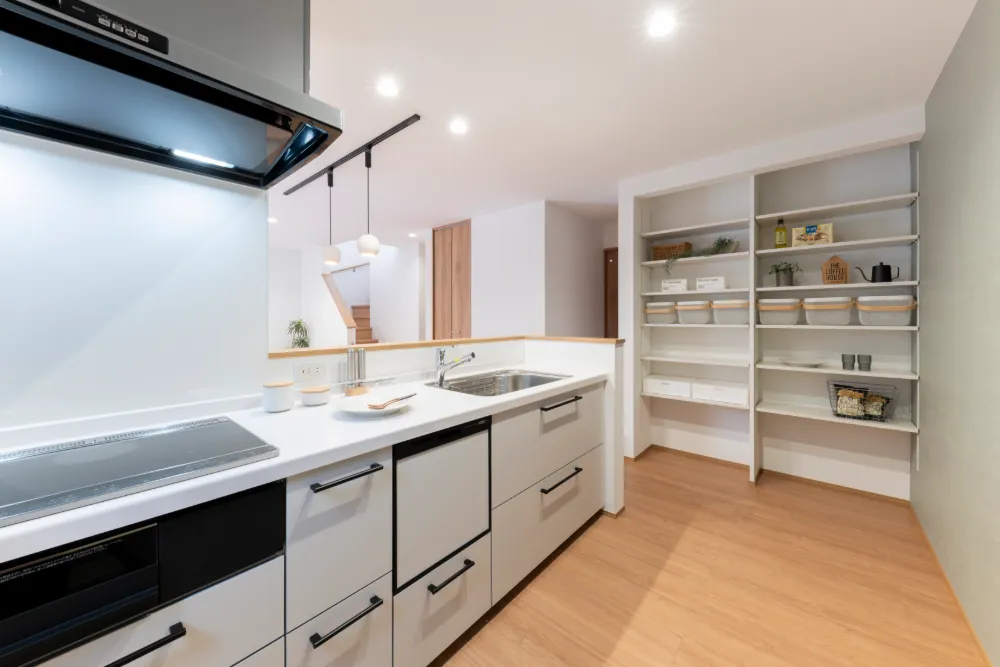 パントリー付きキッチン