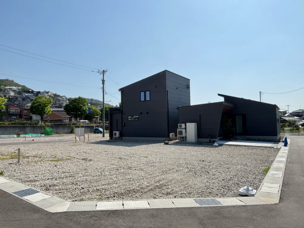 land image 2