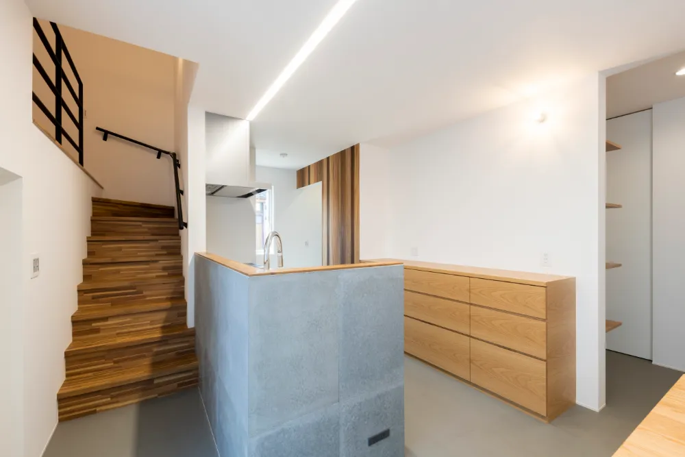 クローズドキッチン