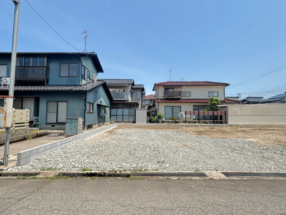 land image 2