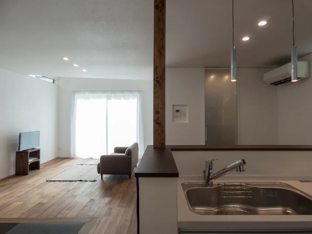 シンプルで特別。心地よいシックモダンのお家