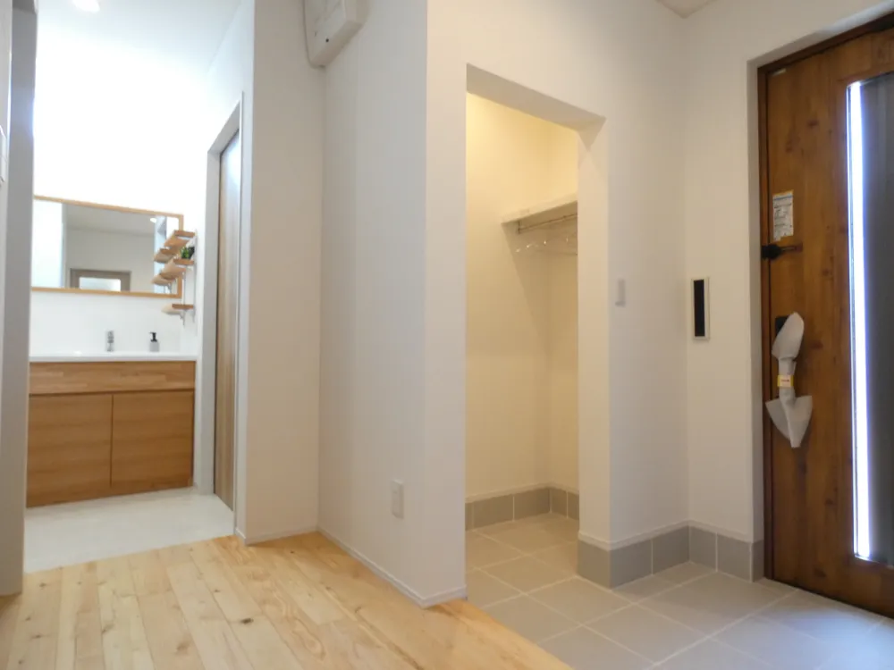 収納たっぷり、団らんも自分時間も大切にできるお家