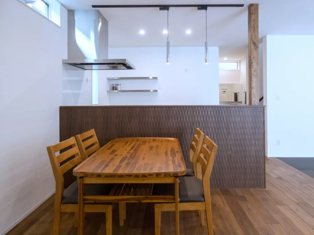 シンプルで特別。心地よいシックモダンのお家