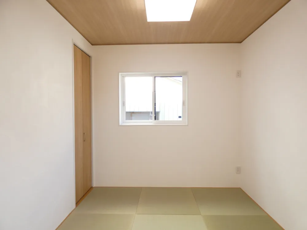 自然光と天然木のやさしさに包まれる、くつろぎのお家