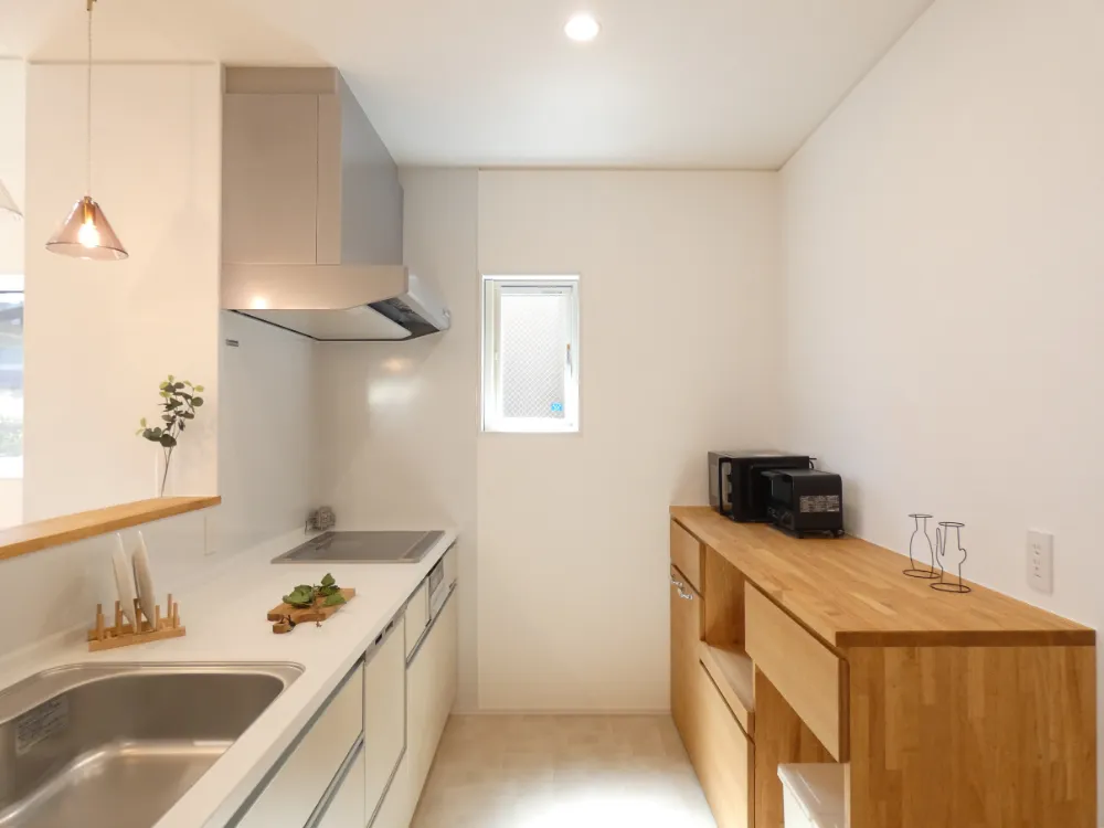 自然光と天然木のやさしさに包まれる、くつろぎのお家