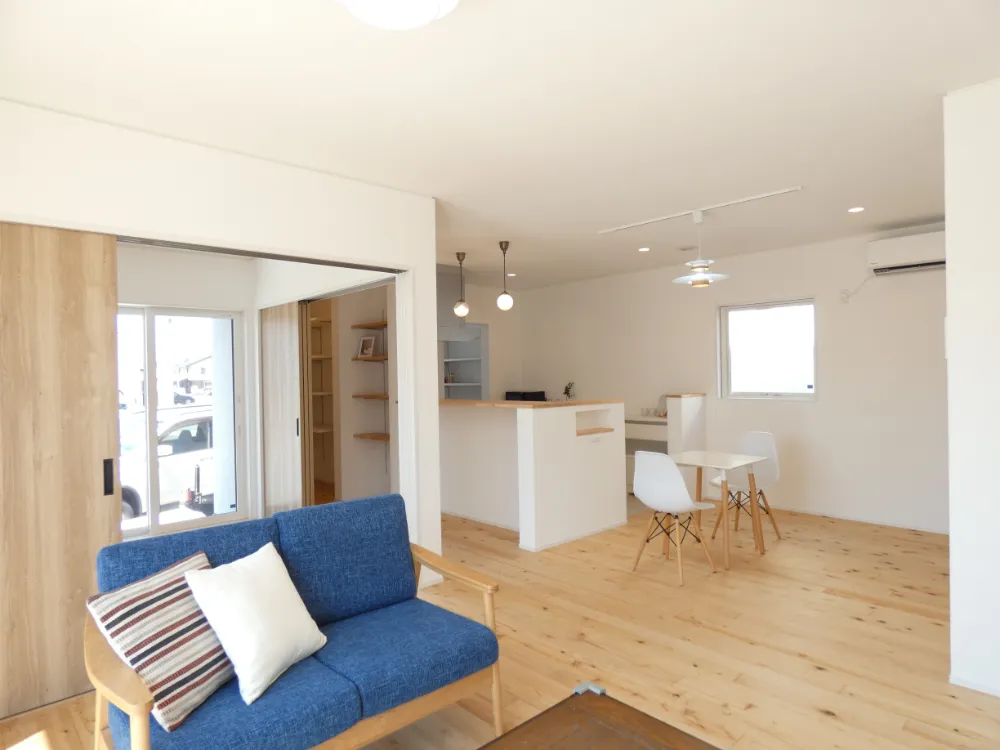 収納たっぷり、団らんも自分時間も大切にできるお家