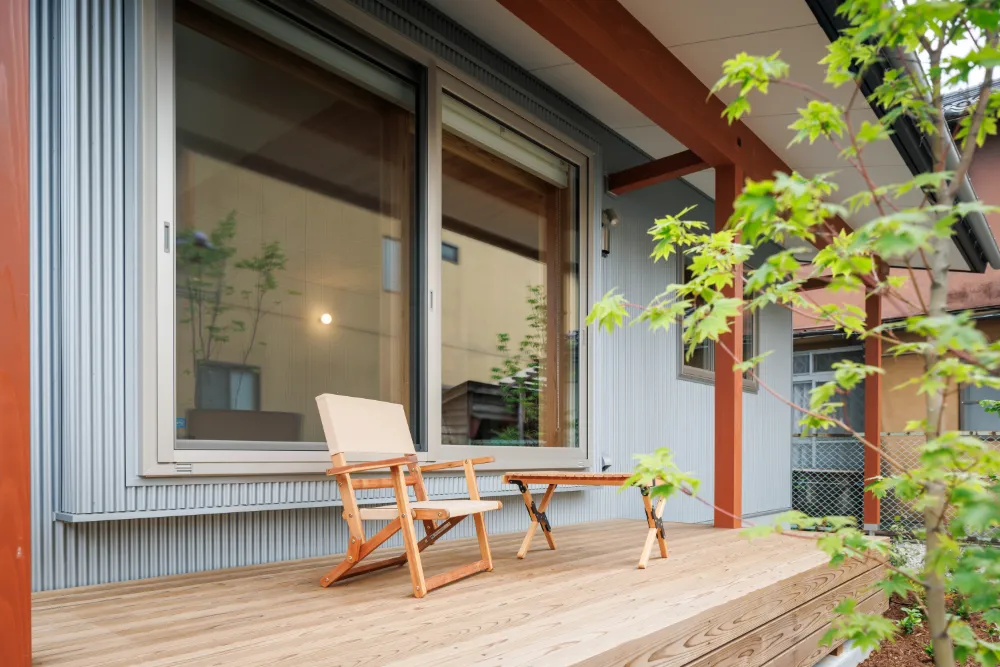 街中で豊かに暮らすお庭のある家