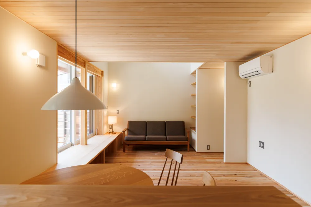 街中で豊かに暮らすお庭のある家